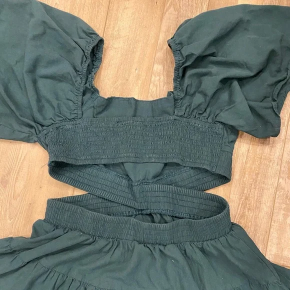 Asymmetrical Green Dress - Picture 4 of 9